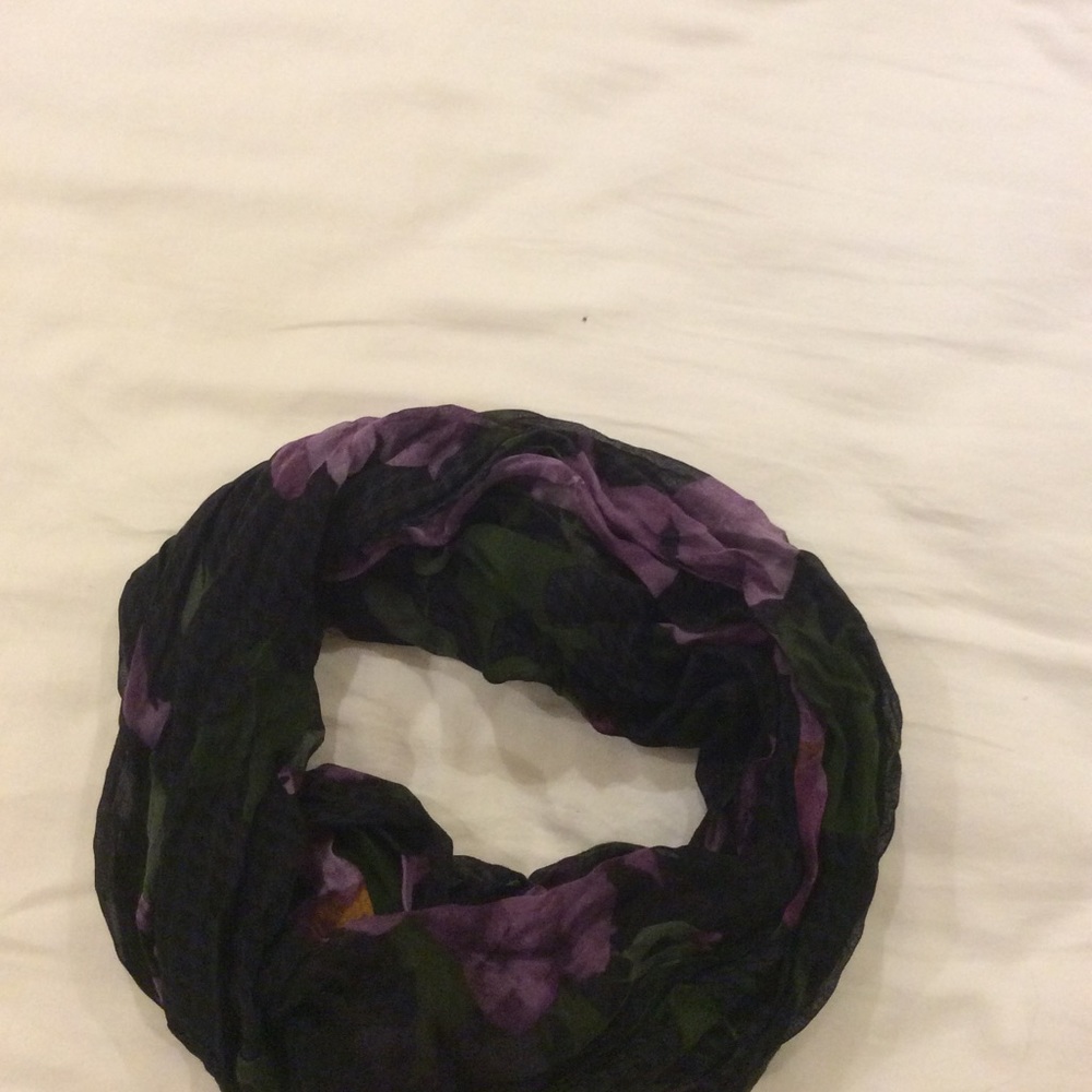 Scarf - Picture 2 of 2